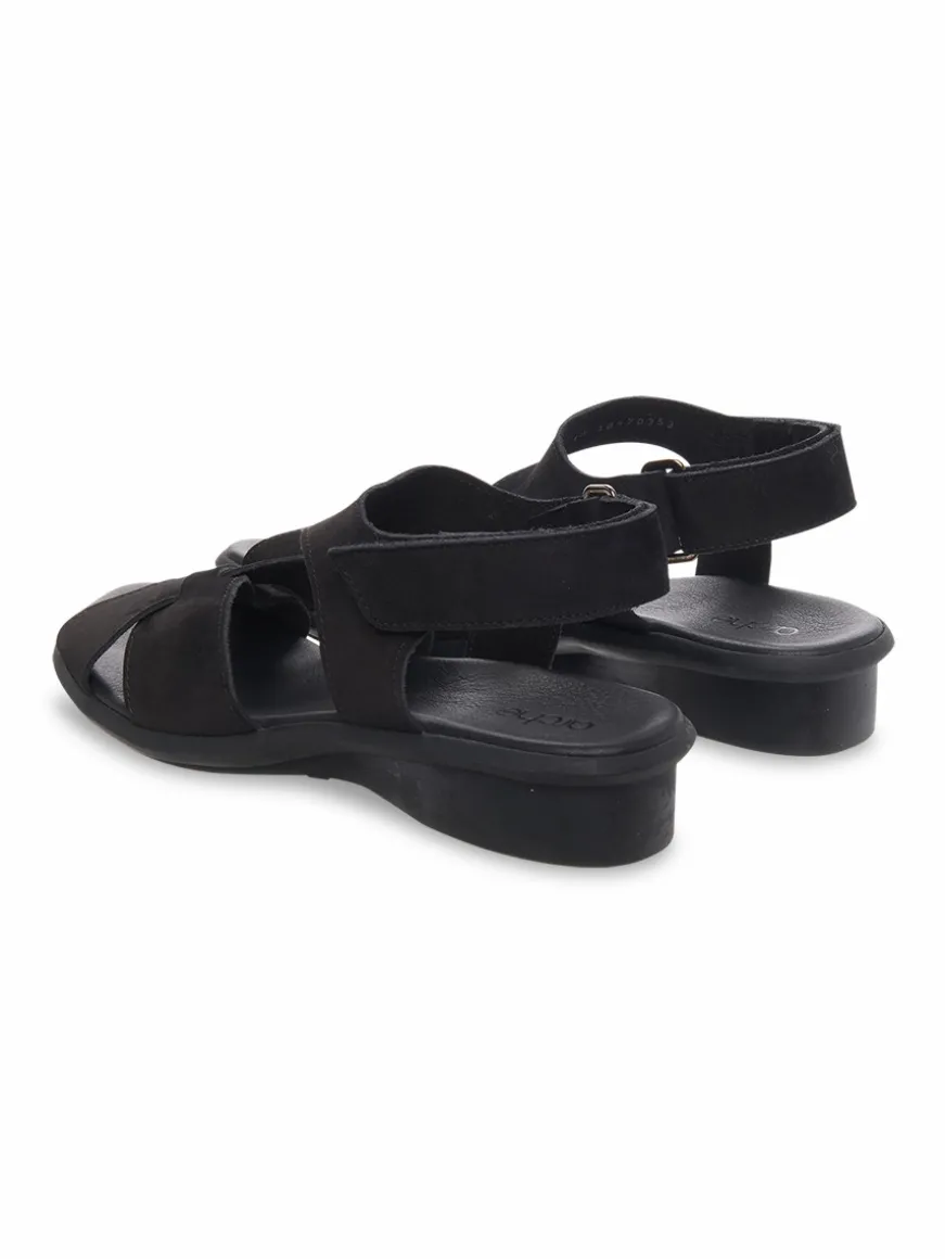 Clearance Arche Sandales Saolme